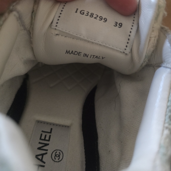 Chanel Mint and White Tweed Sneakers - Picture 4 of 6